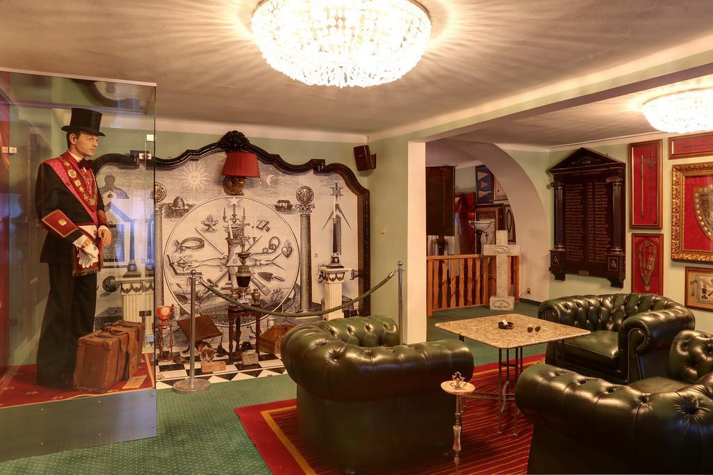 Pension Masonic House Hotel Loket Luaran gambar